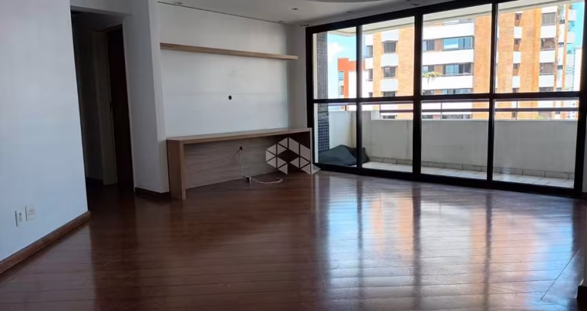 Apartamento 115 m² com 3 quartos ,sendo 1 suíte e 3 vagas na Chácara Klabim próximo a Praça Kant.