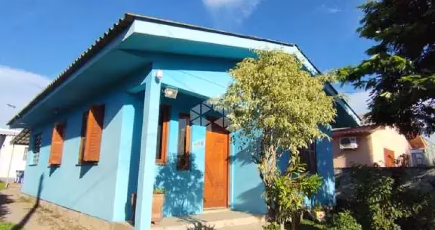 Casa com 03 dormitórios e 02 banheiros à venda no bairro pé de plátano em santa maria