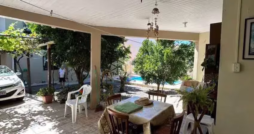 Casa 4 dormitórios, 2 pavimentos, à venda no bairro nossa senhora medianeira, santa maria-rs.