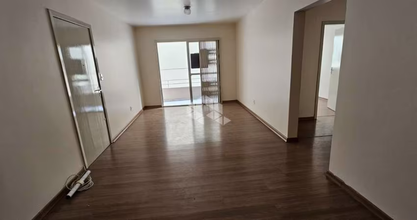 Apartamento com 03 dormitórios à venda no bairro Nossa Senhora de Fátima, em Santa Maria.