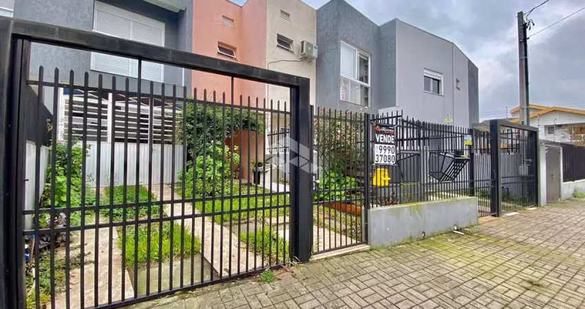 Casa de 2 dormitórios, suíte  à  venda no bairro Camobi em Santa Maria