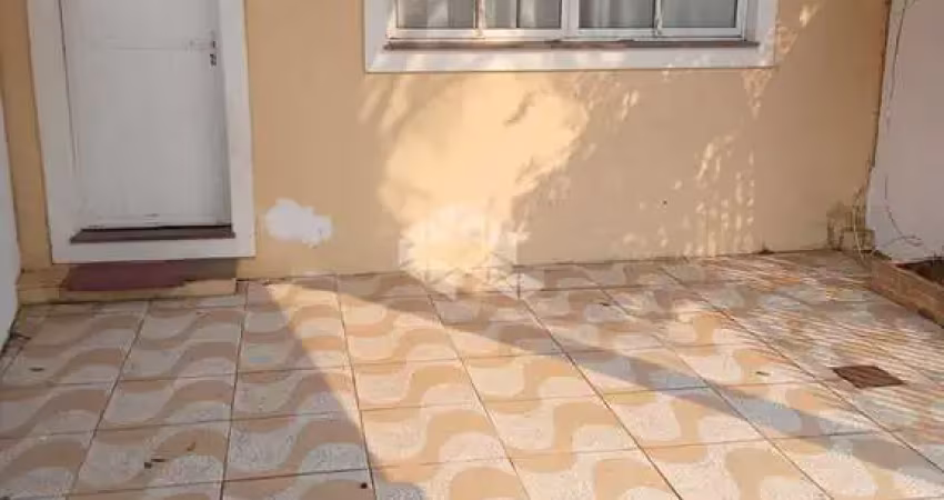 Casa geminada com 3 q, churrasqueira e 1 vaga no bairro são josé em santa maria