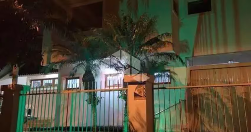 Casa a venda com 3 Dormitórios sendo 2 suítes em Camobi, Santa Maria RS