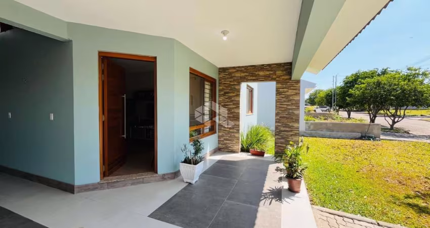 Casa de 2 quartos com suíte à venda em Condomínio fechado no bairro Camobi