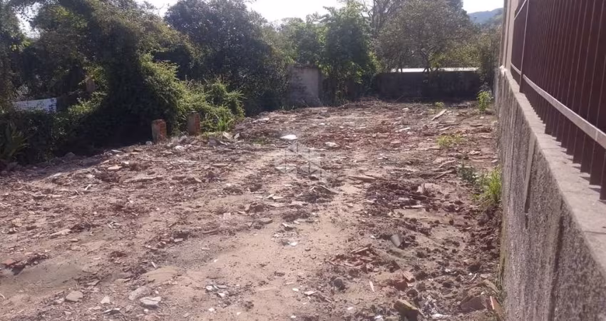 Terreno com 300 metros no bairro Itararé em Santa Maria Rs