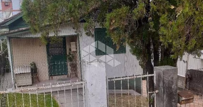 Casa com 02 quartos à venda no bairro Nossa Senhora Das Dores em Santa Maria