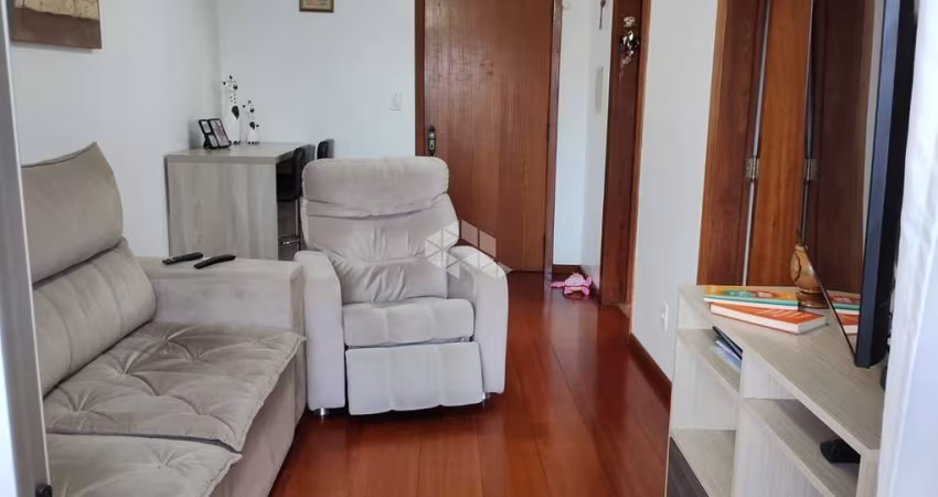 Apartamento duplex de 03 dormitórios à venda no bairro Nossa Senhora de Fátima em Santa Maria.