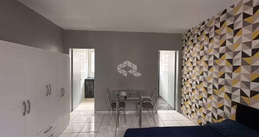 Apartamentio Kitnet Reformado e Mobiliado a Venda na rua Senador Cassiano, 51, Menino Jesus, Santa Maria - RS, 20 minutos da UFN
