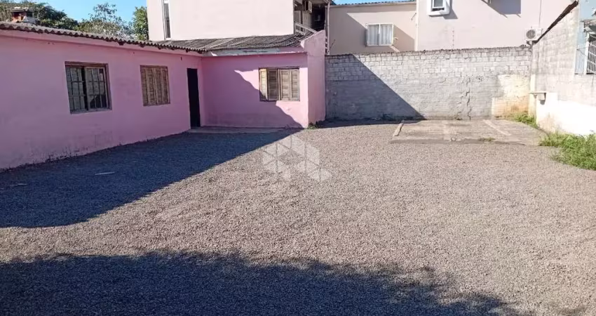 Terreno com casa de 3 quartos à venda em santa maria, próximo ao hospital regional