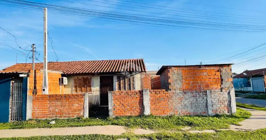 Casa de 02 quartos à venda no bairro camobi, preço otimo, proximo a  faixa nova em santa maria