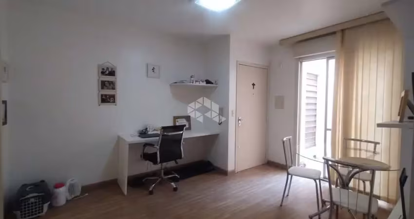 Apartamento grande de 1 dormitório e garagem próximo a av presidente vargas