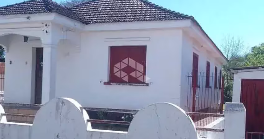 Casa a venda no itararé com duas casas no pátio em santa maria rs.