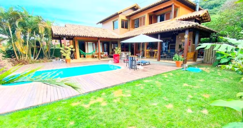 Casa sensacional com vista para Lagoa da Conceição!