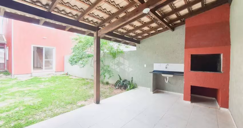 Sobrado/Casa com Dois Dormitórios a Venda próximo à Praia do Campeche.