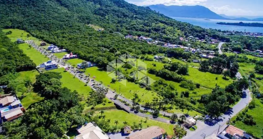 Terreno / Lote em condomínio fechado no Ribeirão da Ilha