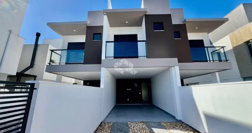 CASA SOBRADO NOVO COM 3 SUÍTES SACADA E DUAS VAGAS NO CAMPECHE EM FLORIANÓPOLIS
