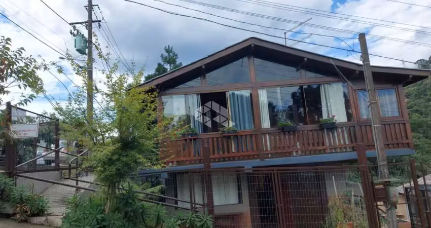 Uma casa a venda no bairro três pinheiros em gramado