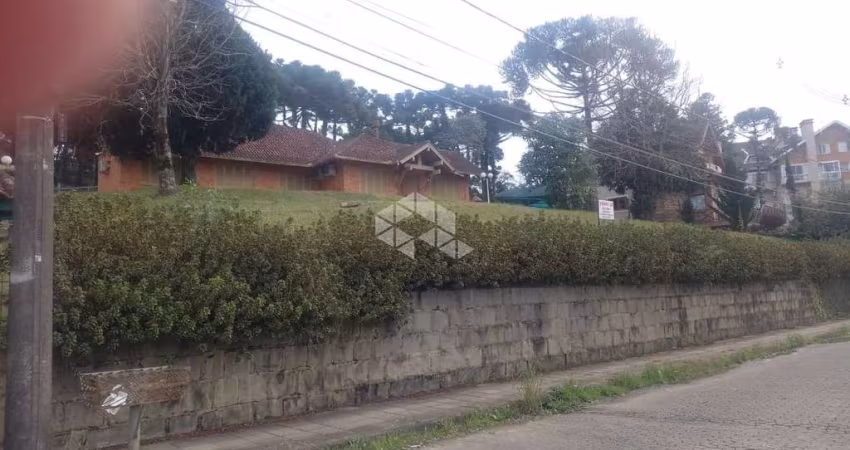 casa dormitórios 200m² , localizada Villa Maggi canela