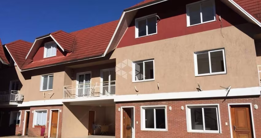 Casa Geminada toda Mobiliada em canela