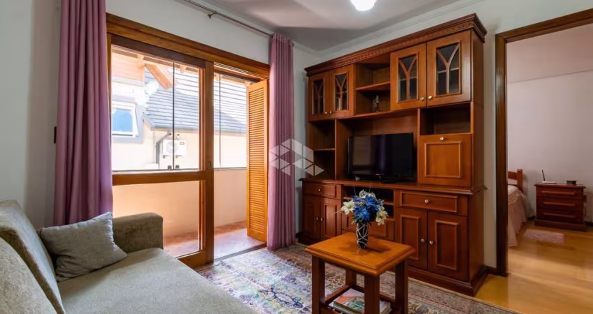A venda apartamento de 2 dormitórios localizado no centro de Gramado.