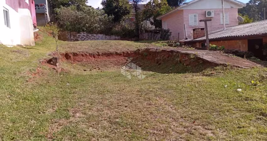 Terreno 300 m², pronto para construir, localizado no bairro dutra gramado rs