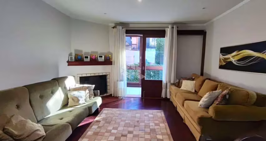 Apartamento no centro de gramado á pucos passos da rua torta