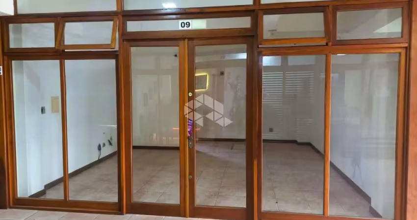 Sala comercial de 32,88 m², localizada no centro de canela.