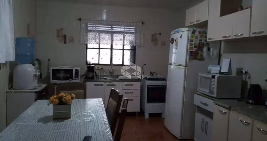Casa com 4 quartos à venda na Rua Tamoio, 2455, Niterói, Canoas