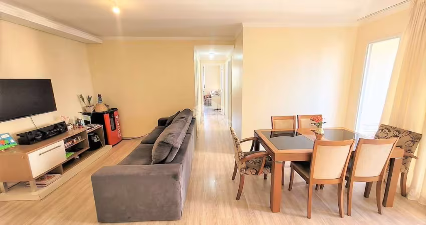 Apartamento / 3 Dormitórios / 1 Suíte / Sacada / Churrasqueira / 1 Vaga / Centro / Canoas / RS