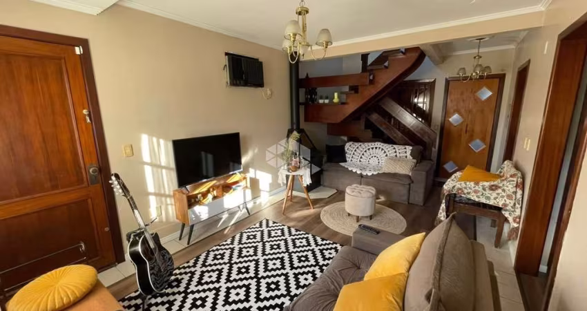 Casa com 5 Dormitórios, 320m² e piscina.