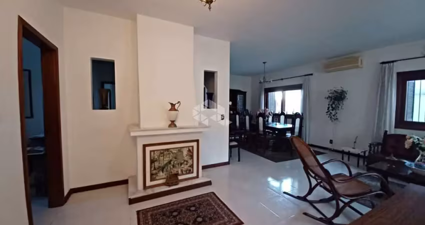 Casa com 3 suítes e 197 privativos no bairro marechal rondon/ canoas.