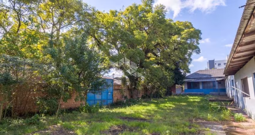 Terreno 60 x 22m, com área total de 1.320m². À venda no bairro Nossa Senhora das Graças / Canoas. Com possibilidade de financiamento FGTS.