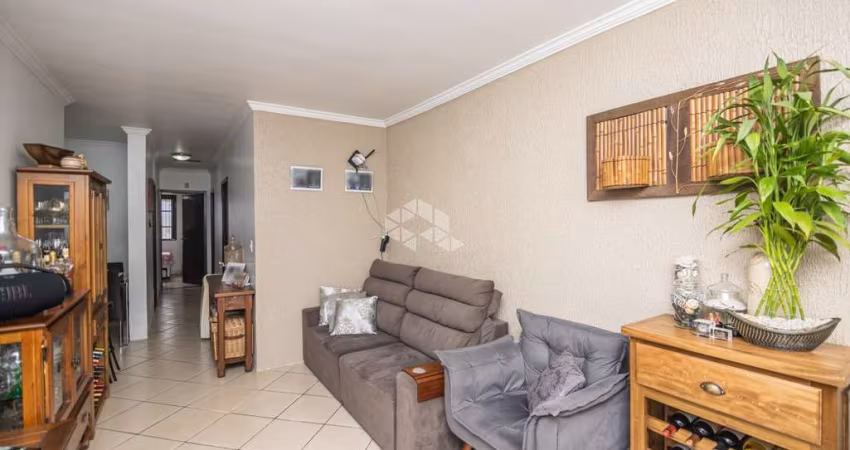 Casa com 3 dormitórios sendo 1 suíte, sala de estar ampla, uma vaga coberta. Aceita financiamento.  Localizado no Mato Grande./ Canoas.