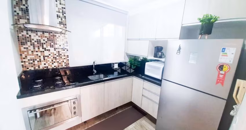 Casa em condominio fechado no bairro Igara com 2 quartos, lavabo, cozinha sob medida, semimobiliada e patio coberto nos fundos com churrasqueira.