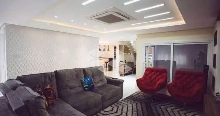 casa/sobrado 3 suítes, 1 master com hidro e closet,  semi mobiliado, pátio com piscina. À venda no bairro Igara/Canoas, aceita financimanto FGTS