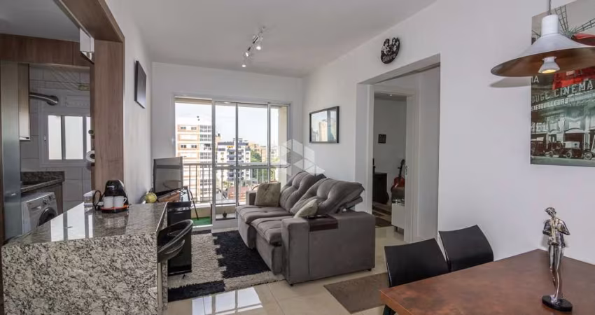Apartamento semimobiliado, com 2 dormitórios, sendo 1 suíte, infraestrutura completa, localizado no centro de Canoas.