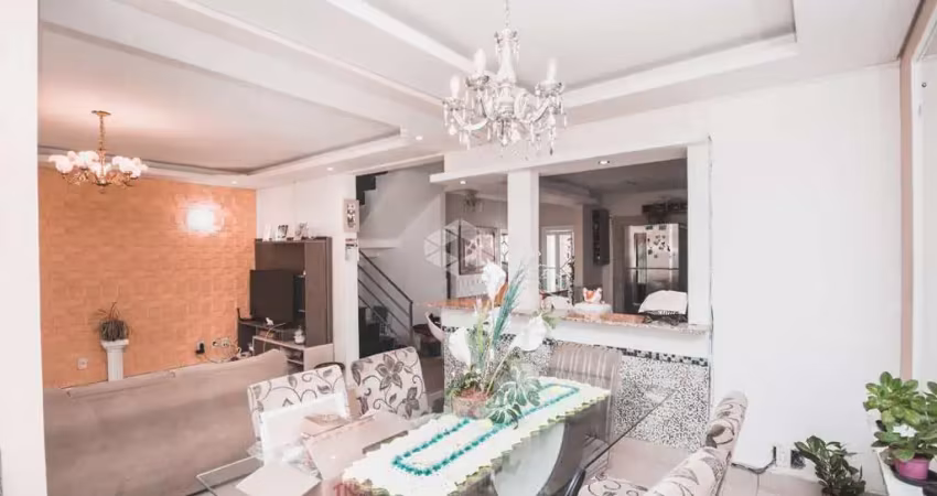 Casa/sobrado com 3 dormitórios, suíte master com hidromassagem, piscina e churrasqueira em canoas, aceita financiamento e uso do fgts