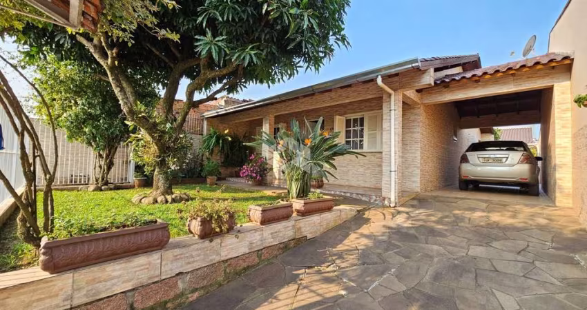 Casa com 2 dormitórios amplos, uma sala aconchegante, cozinha funcional e banheiro bem planejado, localizada no Bairro Estância Velha Canoas
