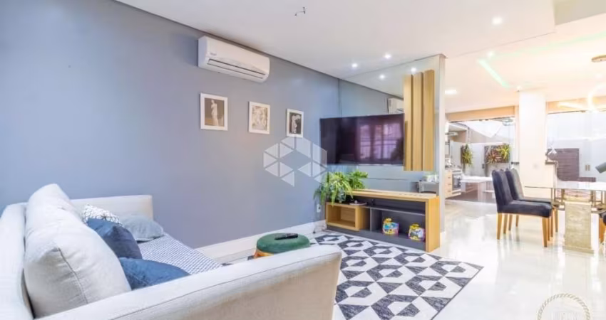 Casa Sobrado de 3 dormitórios com suíte, closet, sacada, patio com Jacuzzi, 2 vagas cobertas, churrasqueira, 3 banheiros, semimobiliada 136m2. Igara