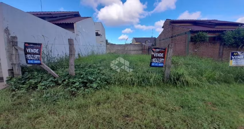 Terreno à venda com 240 m2 pronto para construção.