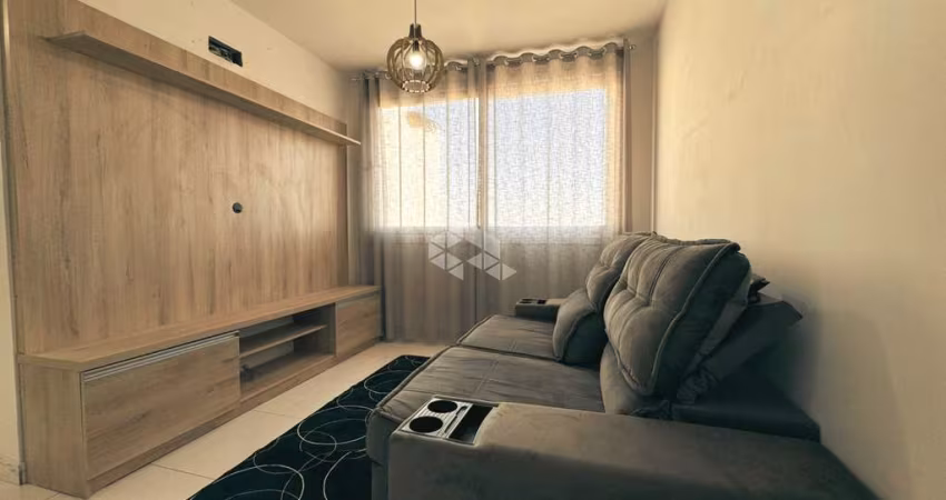 Apartamento mobiliado, 2 dormitórios, sendo uma suíte, vaga de garagem coberta. Aceita Financiamento Bancário e FGTS.