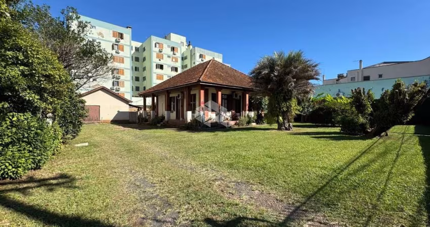 Terreno com 962,00m², localizado no centro, na cidade de Canoas, próximo a Doutor Barcelos. Aceita Financiamento.
