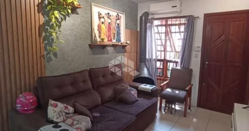 Casa semimobiliada com 2 dormitórios e 2 garagens à venda em Canoas | Pronta para morar | Aceita financiamento