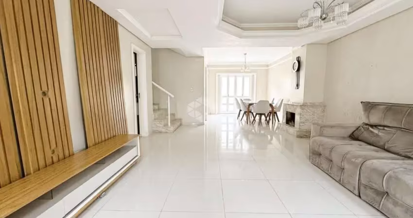 Casa 4 dormitórios, 1 suíte master, vaga de garagem lado a lado, churrasqueira,  no bairro Mont'Serrat, na cidade de Canoas. Aceita Financiamento.