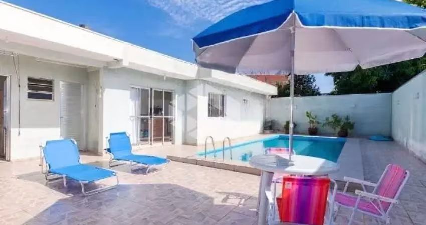Casa igara/canoas 230m², 4 dormitórios, 2 suítes, piscina, área gourmet, vaga 6 carros. aceita financiamento. próximo parkshopping