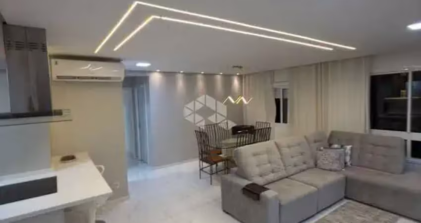 Apartamento mobiliado com 76m² ,3 dormitórios sendo 1 suíte, cozinha com churrasqueira e lavanderia,  1 vaga de garagem coberta,  ao lado da havan