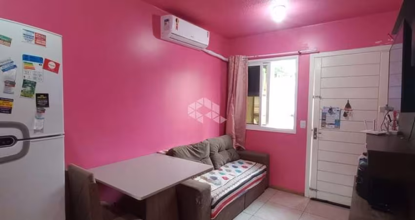 casa de 2 dormitórios em condomínio fechado