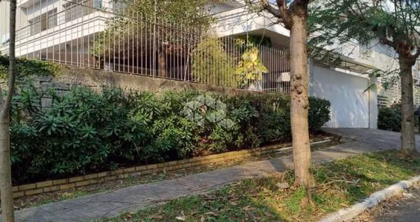 Casa/sobrado com 04 quartos, 400m² -  Bairro Igara Canoas