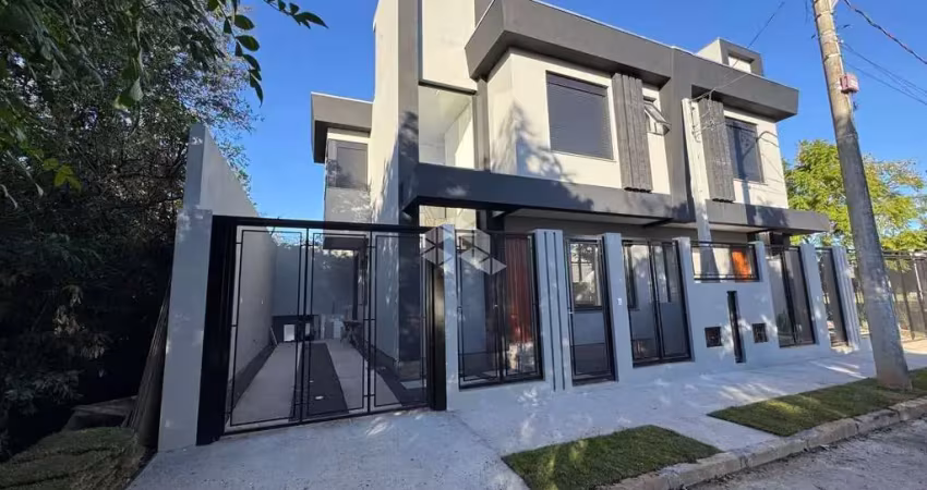 Casa estilo sobrado com 03 quartos, 01 suíte no bairro moinhos de vento em canoas