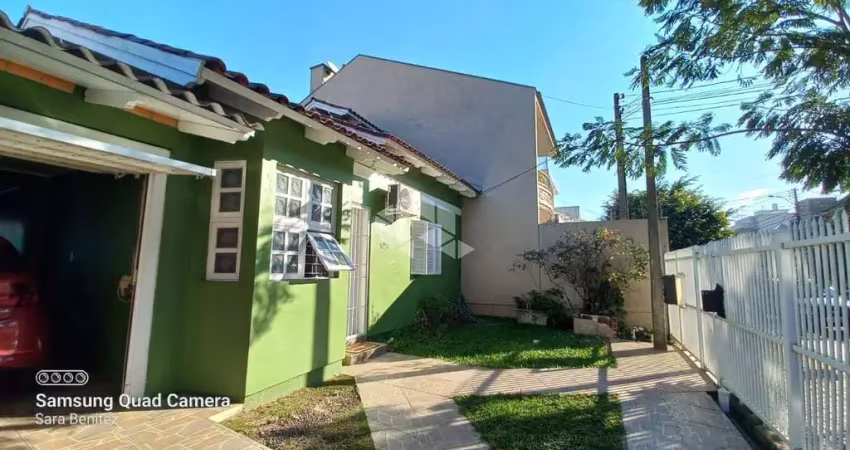 Linda casa de 2 dormitórios/quartos  com 80m² privativos